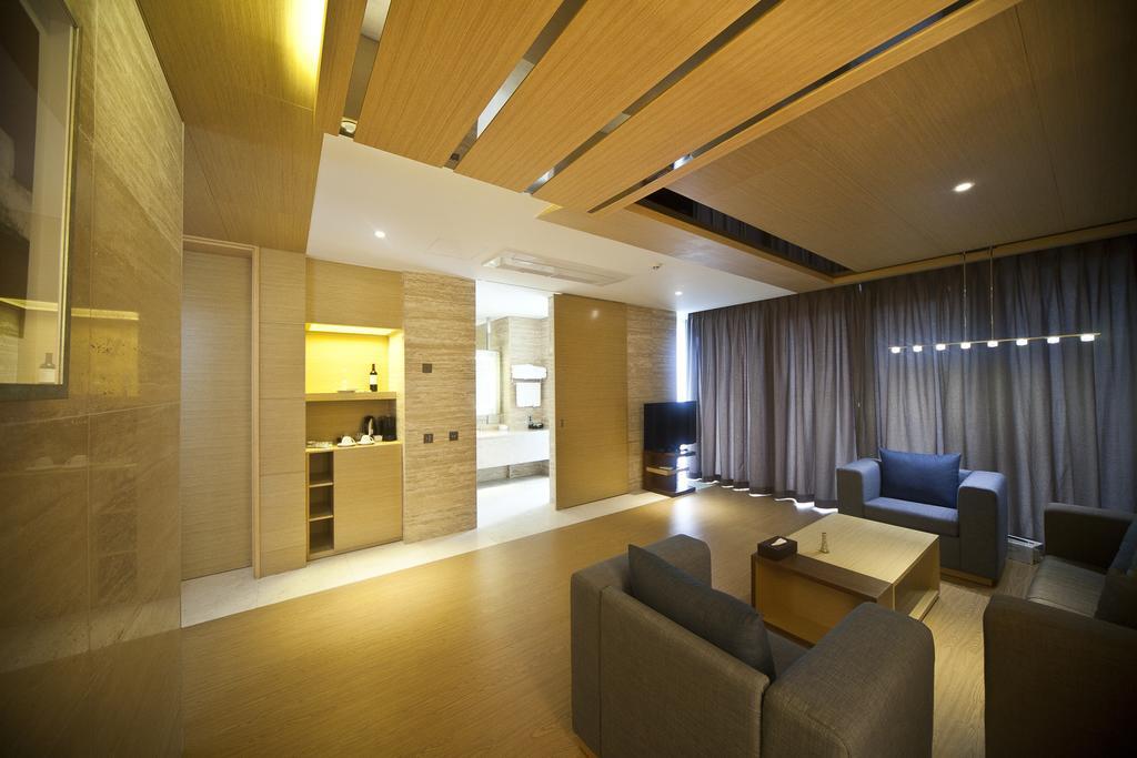 Stanford Hotel And Resort Jeju Exterior photo