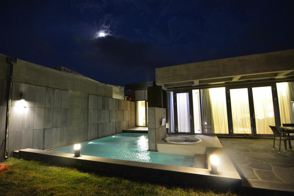 Stanford Hotel And Resort Jeju Exterior photo