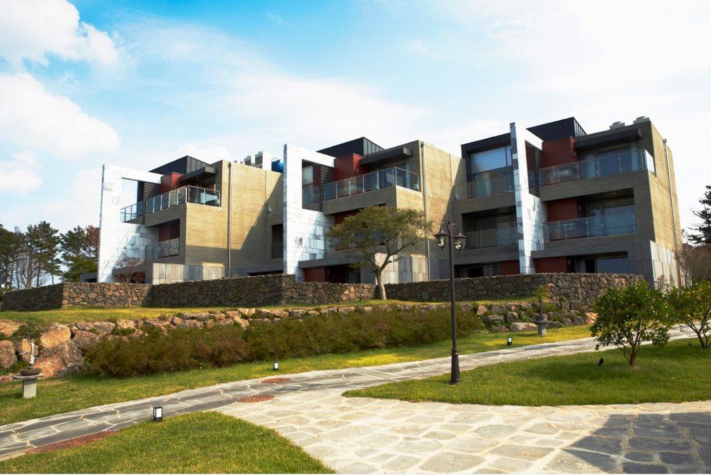 Stanford Hotel And Resort Jeju Exterior photo